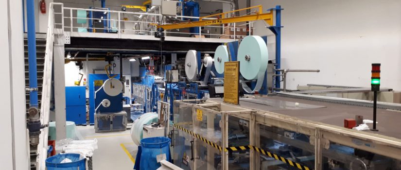 Nuova Red Baby Diaper Machine